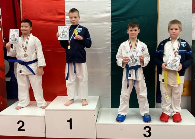 SZAC Karate SE sikeres csapata