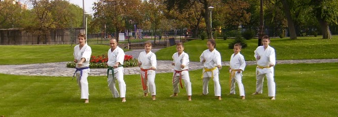 Karate bemutat�